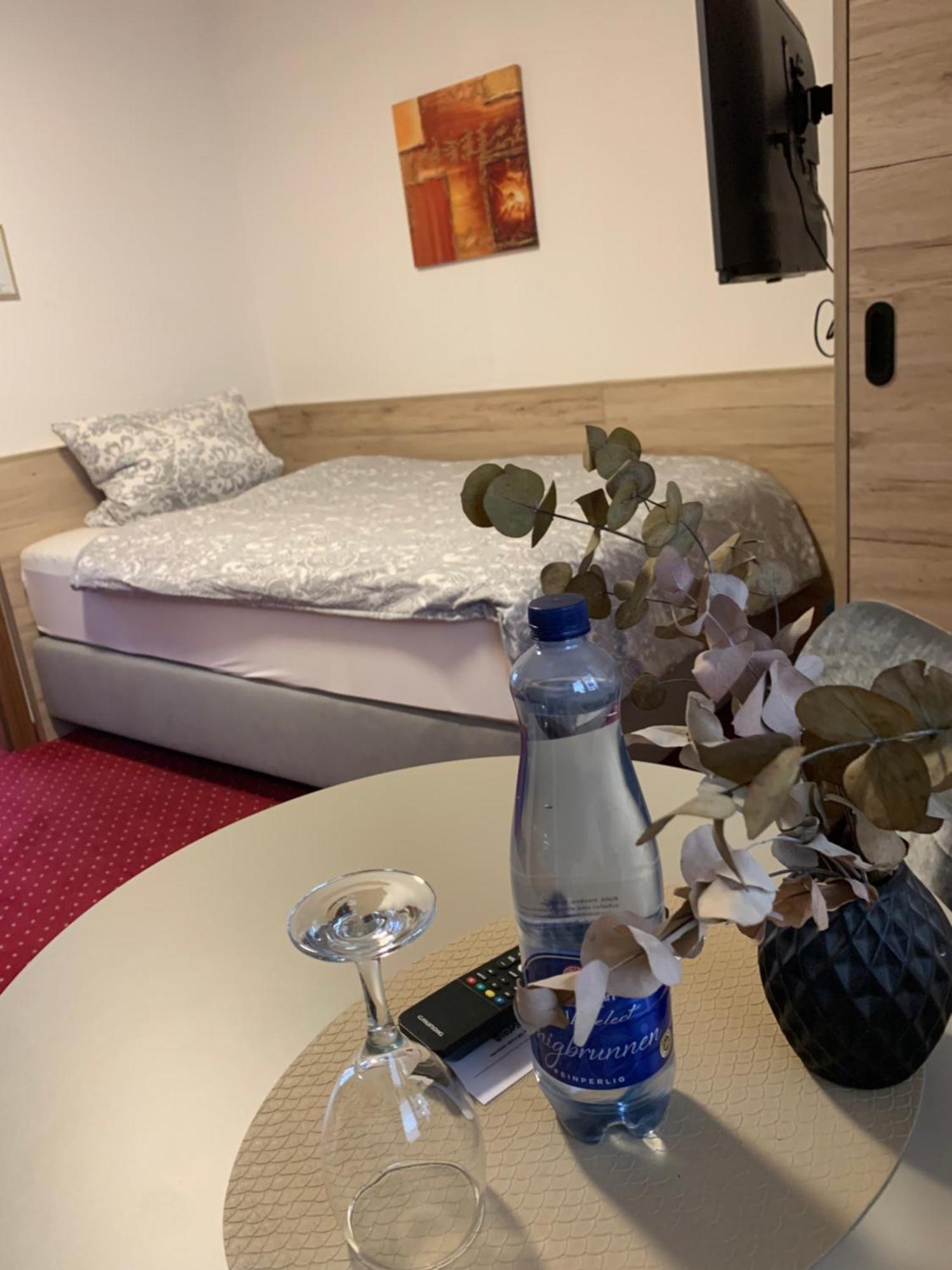 Hotel Zur Post Blieskastel Esterno foto