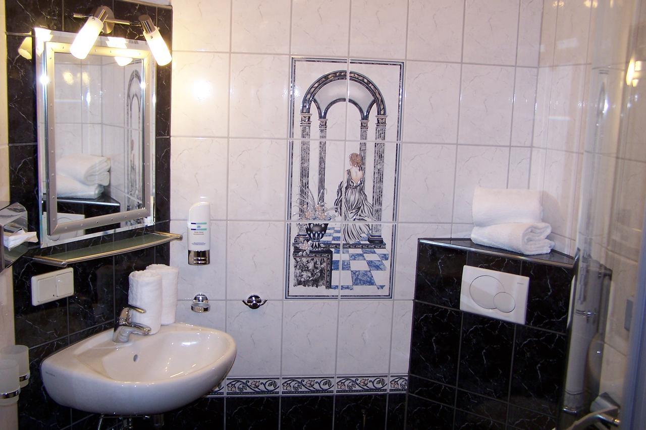 Hotel Zur Post Blieskastel Esterno foto